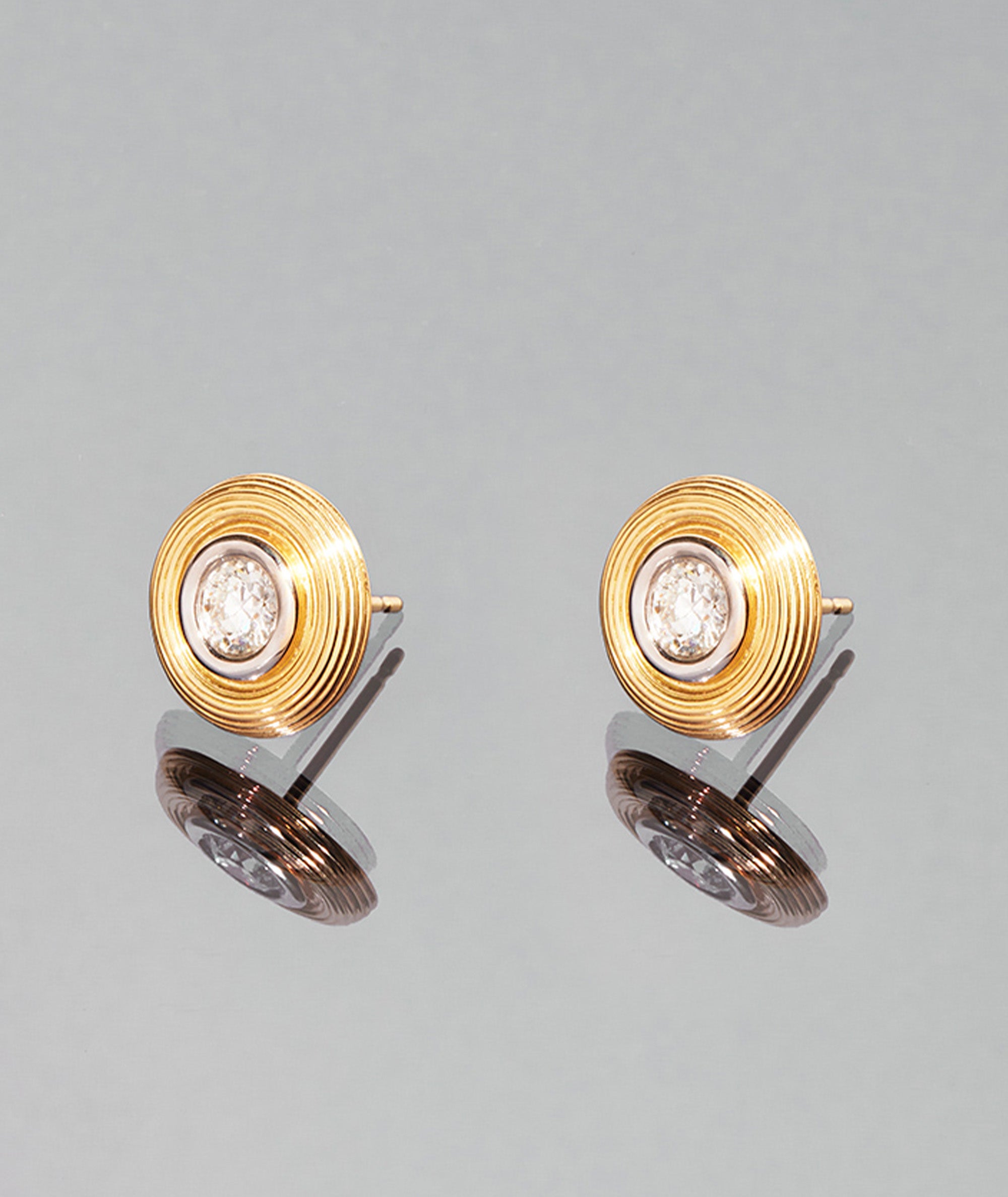 Delta Studs