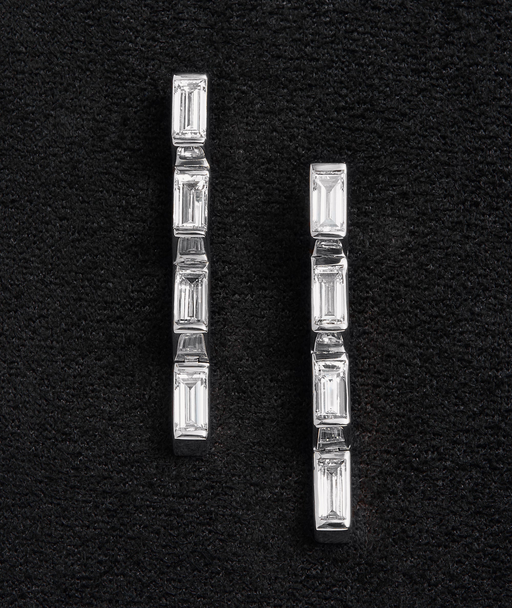 Hinged Four Drops