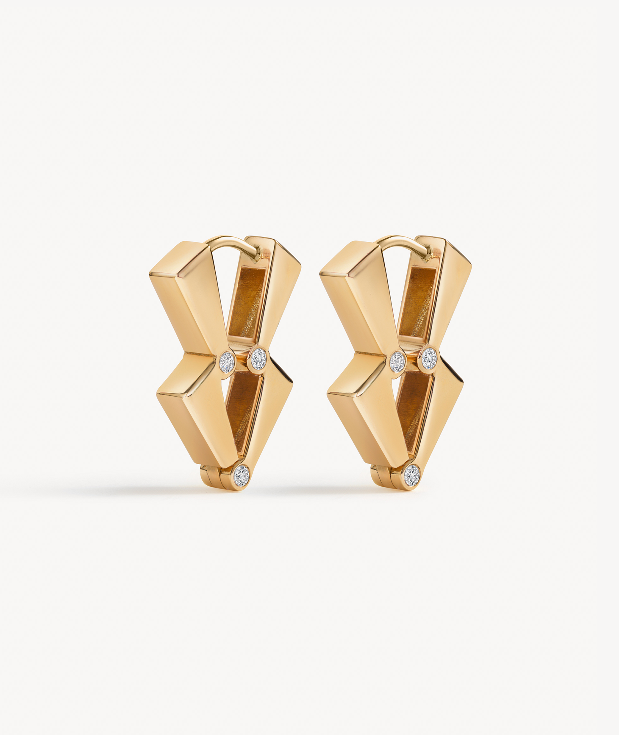EREDE earrings in 18k recycled yellow gold and lab-grown diamonds.