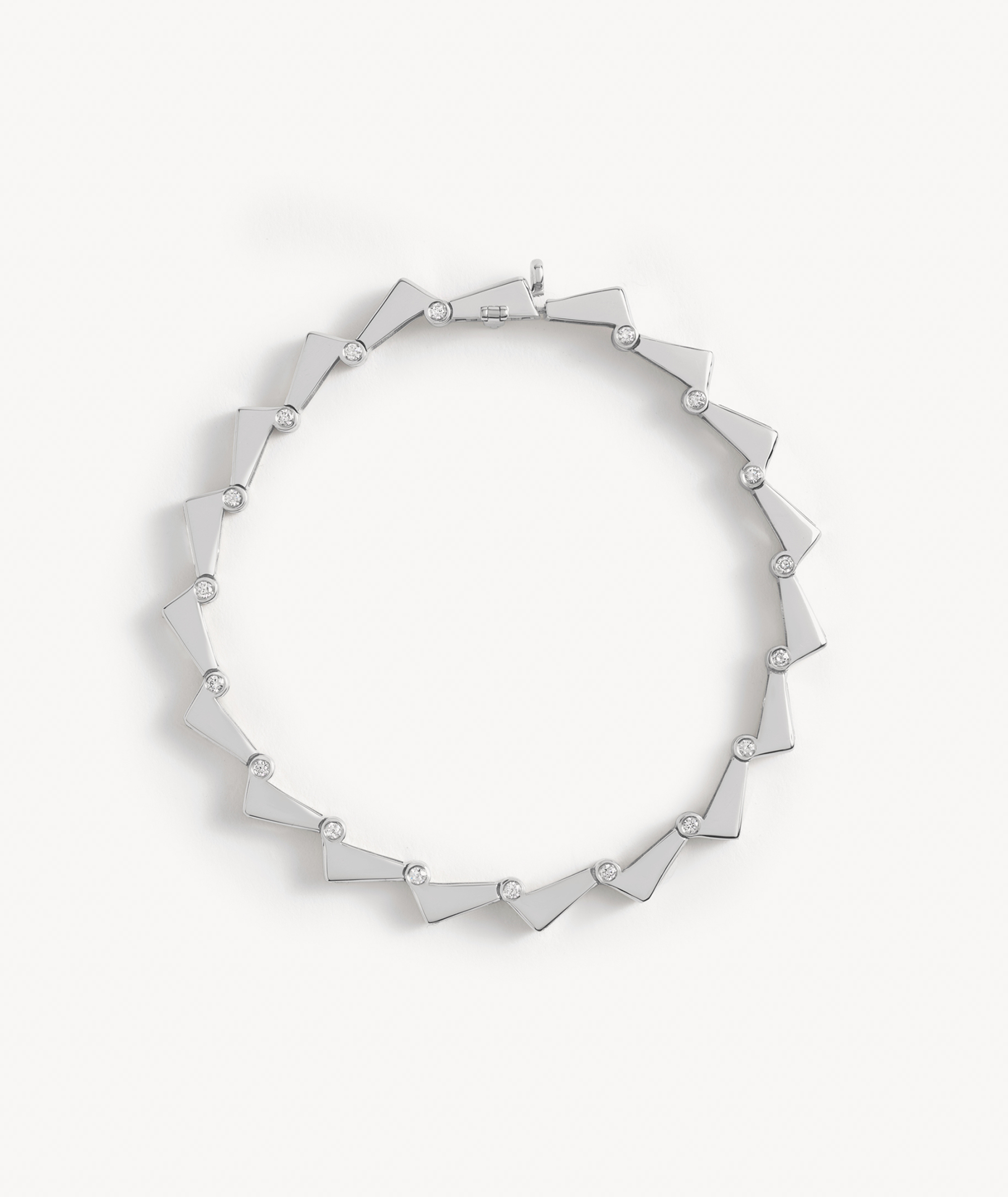 EREDE bracelet in 18k recycled white gold and lab-grown diamonds.