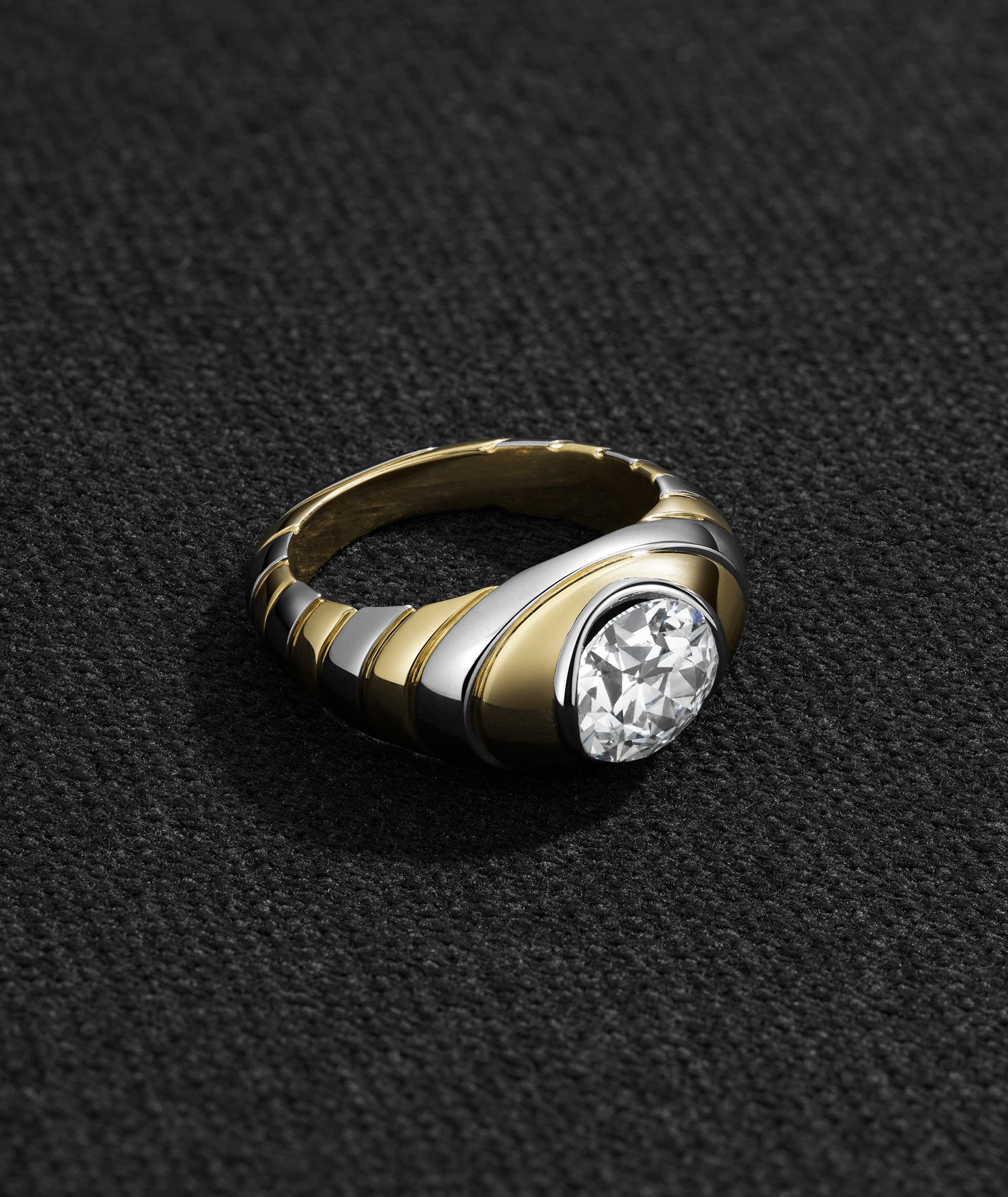 Billow Diamond Ring