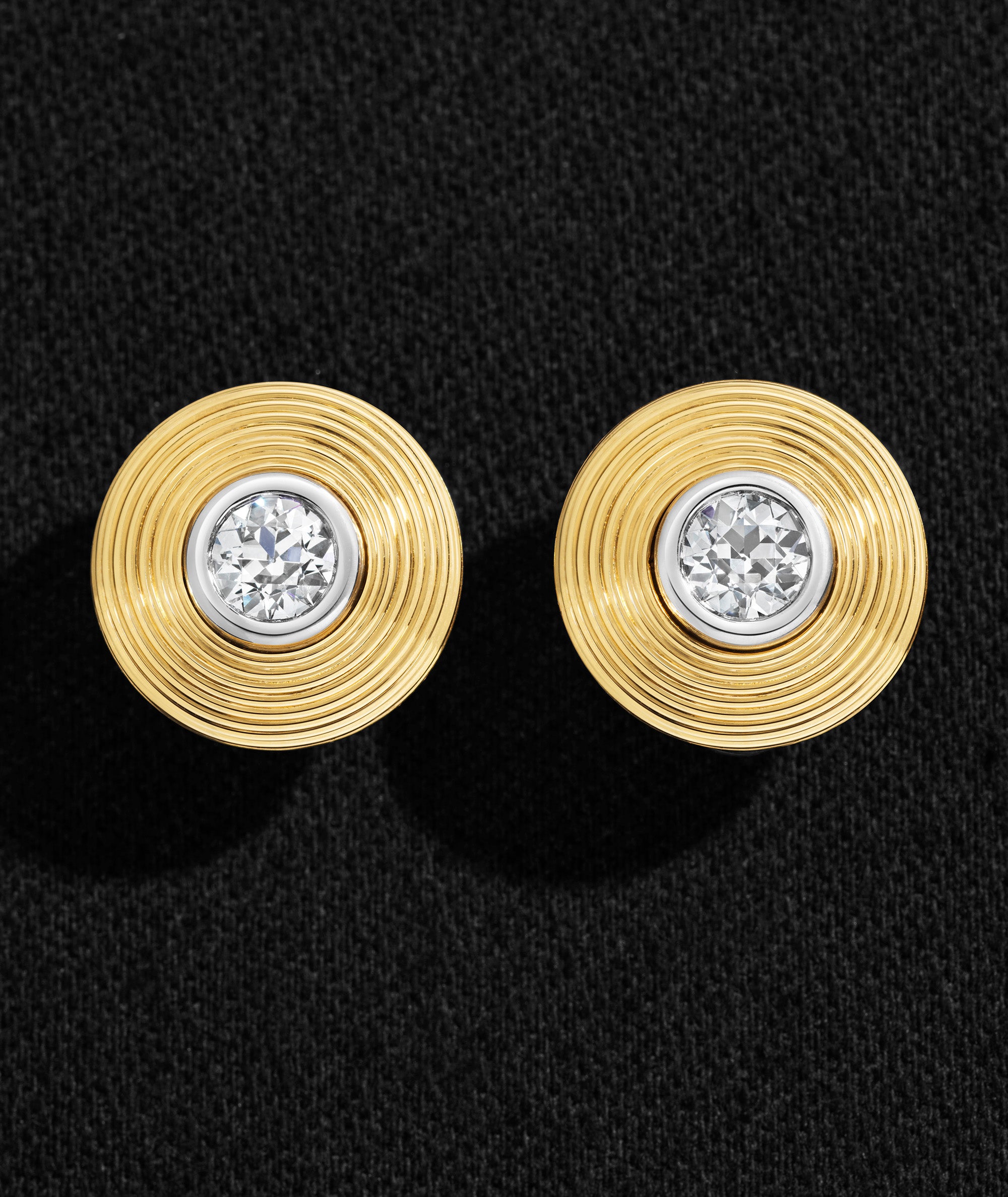 Jumbo Delta Studs