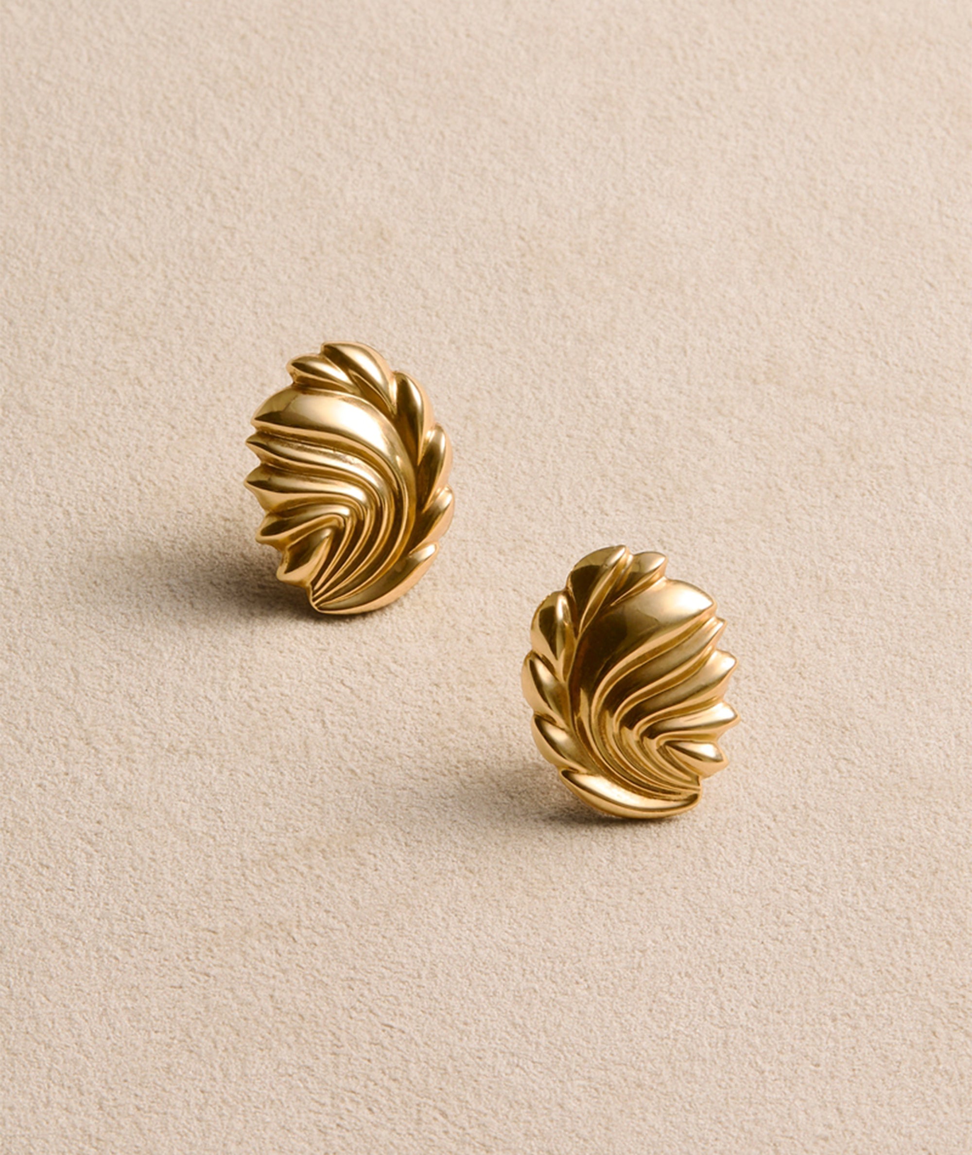 Vintage earrings in yellow gold. Exclusively sourced for EREDE Curated.