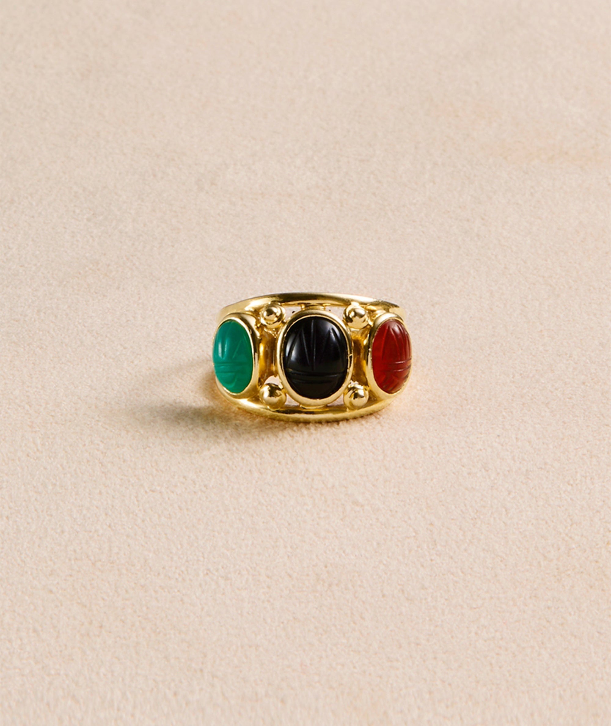 Vintage ring in yellow gold. Exclusively sourced for EREDE Curated.
