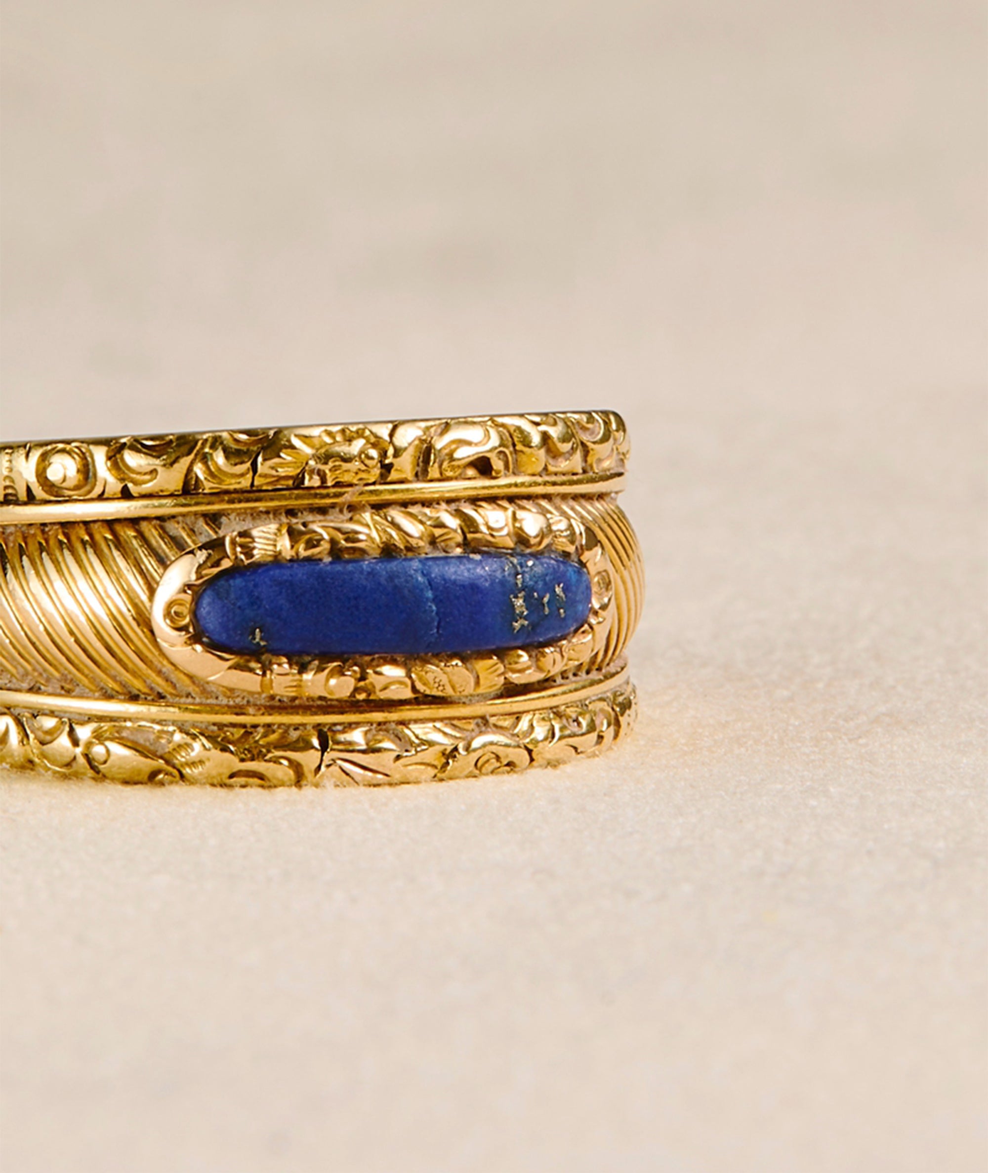 Vintage ring in yellow gold. Exclusively sourced for EREDE Curated.