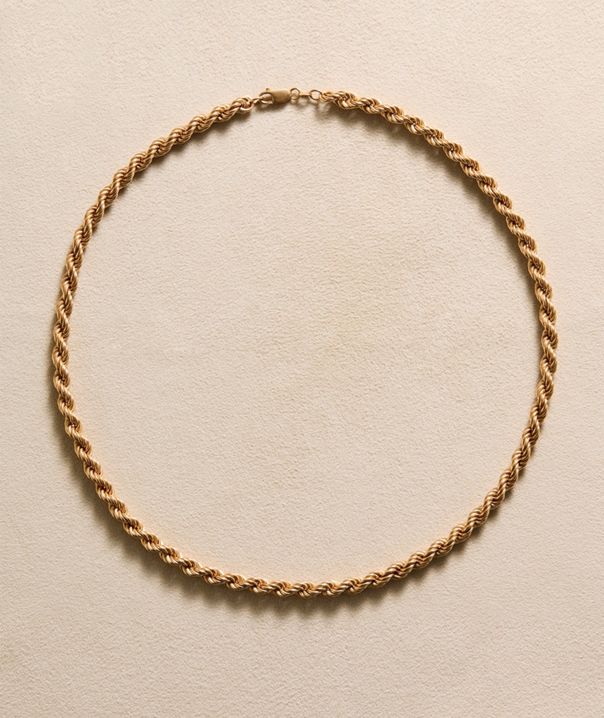 Vintage chain necklace in yellow gold. Exclusively sourced for EREDE Curated.