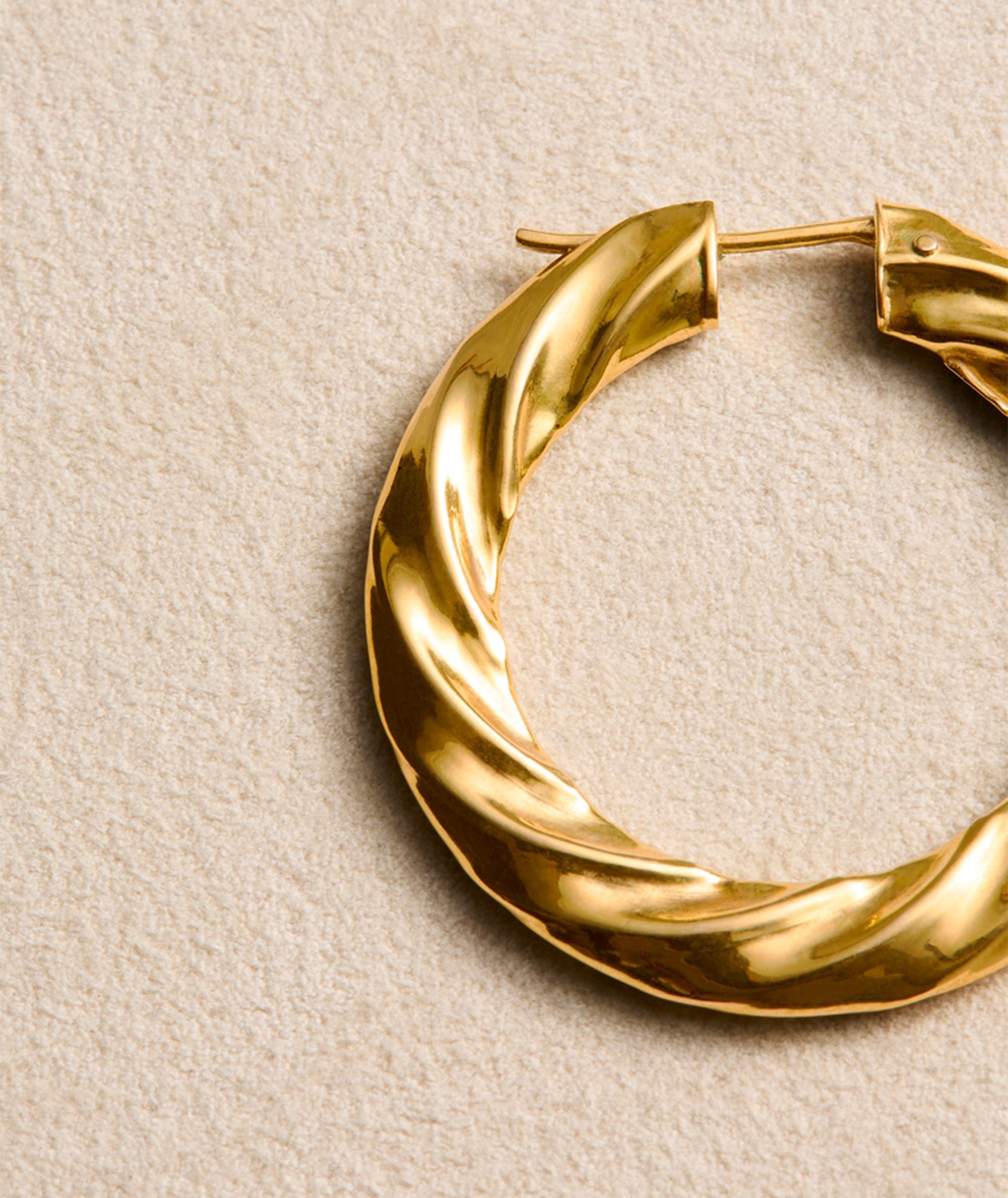 Vintage hoop earrings in yellow gold. Exclusively sourced for EREDE Curated.