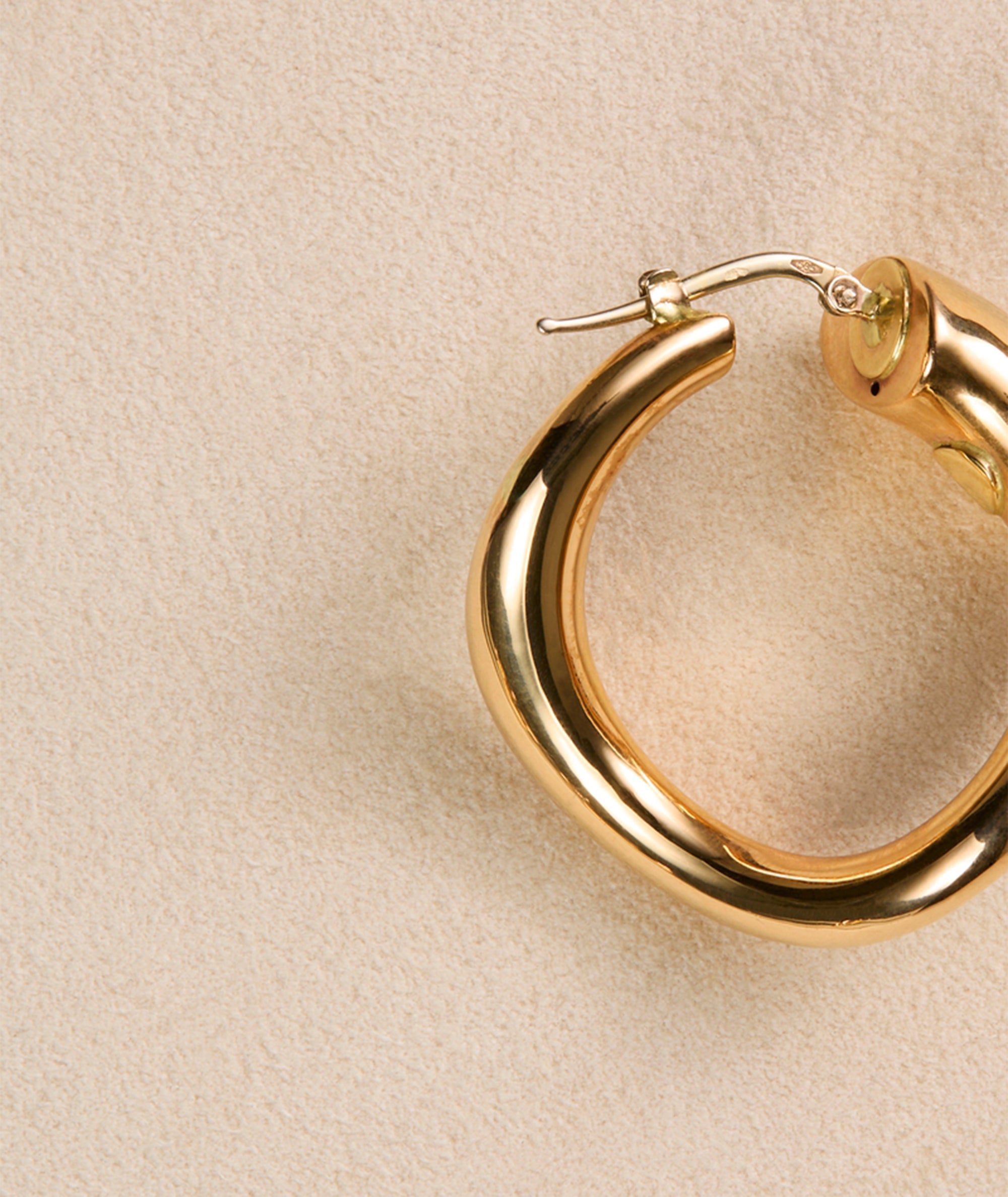Vintage hoop earrings in yellow gold. Exclusively sourced for EREDE Curated.