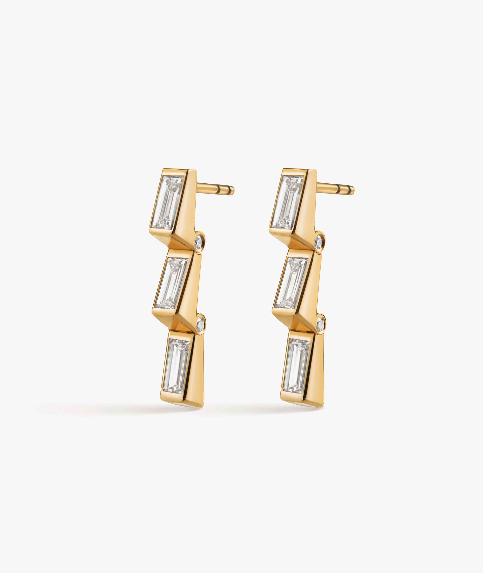 EREDE earrings in 18k recycled yellow gold and lab-grown diamonds.