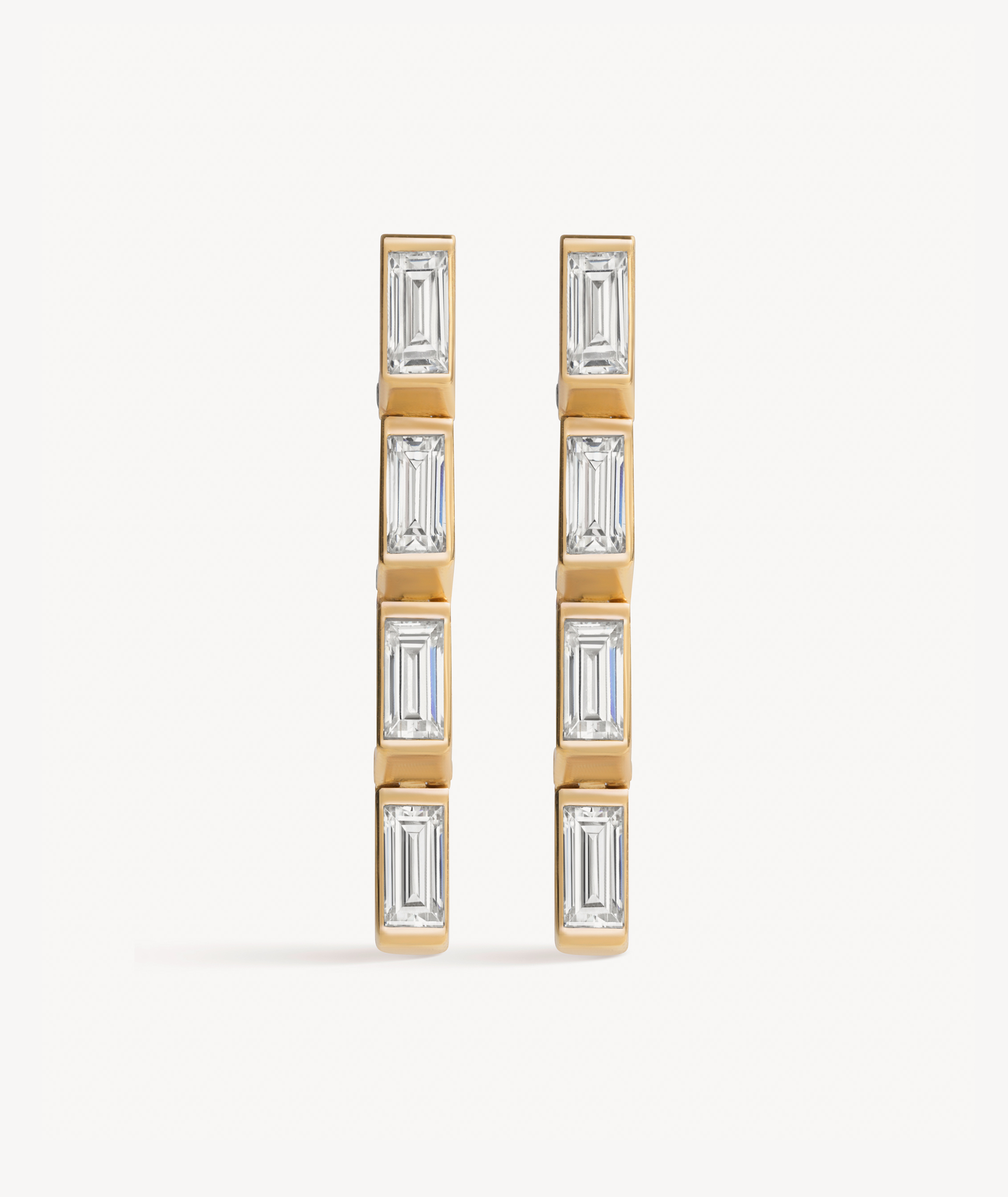 EREDE earrings in 18k recycled yellow gold and lab-grown diamonds.