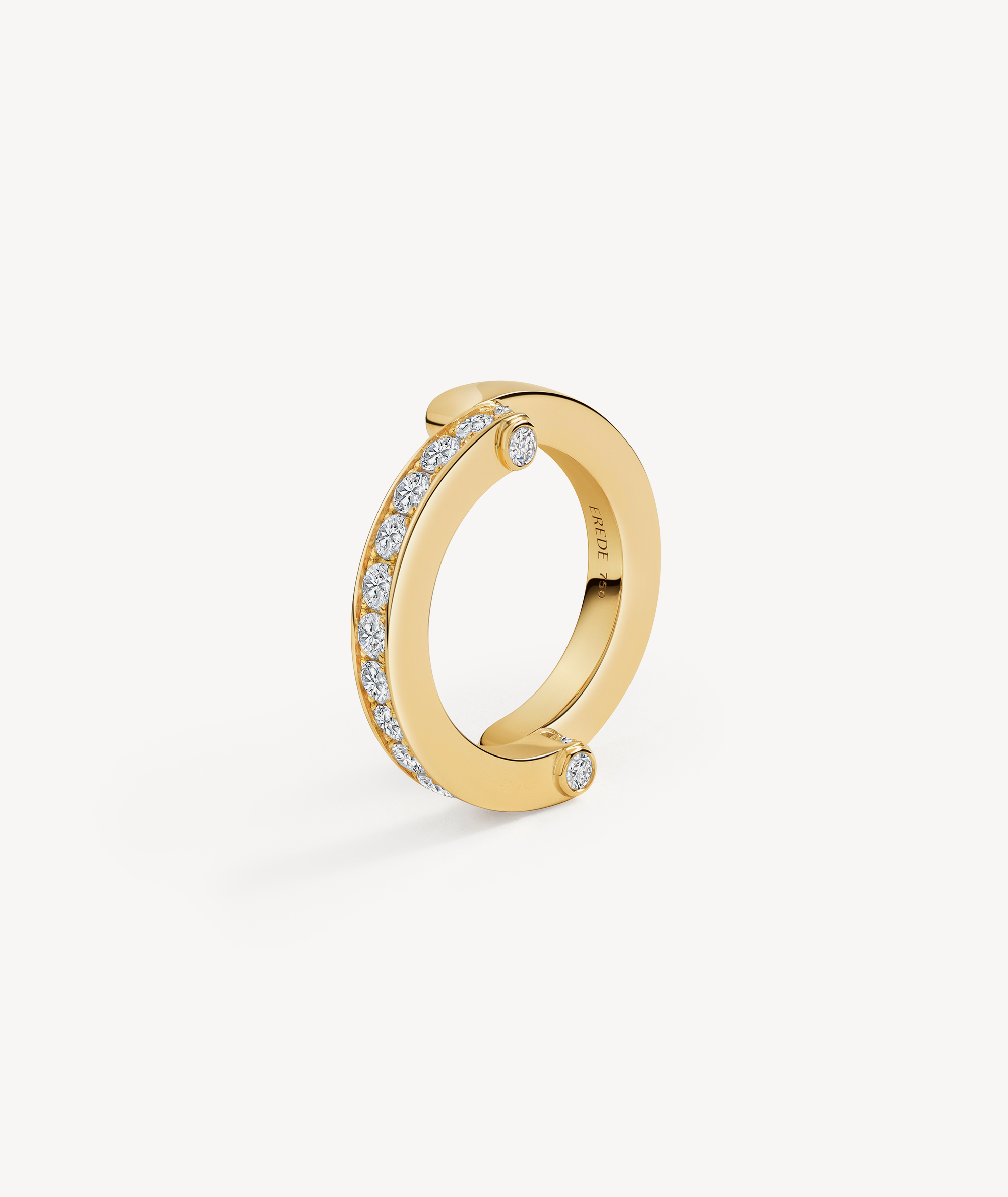 EREDE ring in 18k recycled yellow gold and lab-grown diamonds.